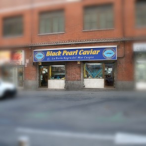 Fachada tienda Black Pearl